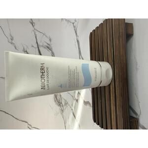 Biotherm Lait de Douche Cleansing Shower Milk – 200 mL / 6.76 fl oz